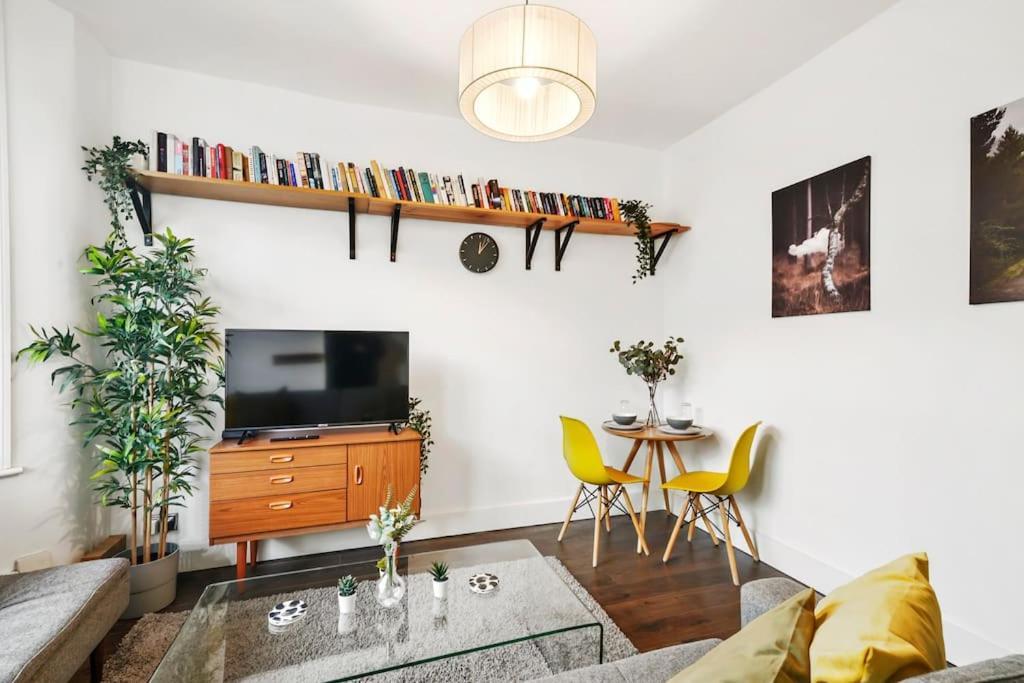 2 Bed Garden Flat Leyton Village Londres Extérieur photo