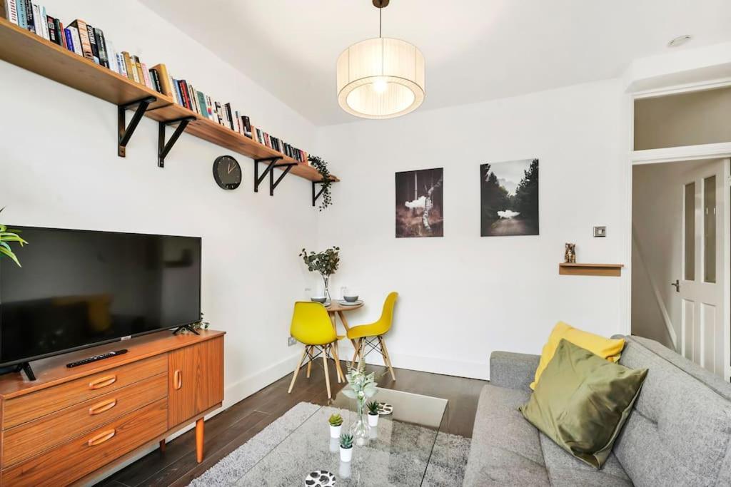 2 Bed Garden Flat Leyton Village Londres Extérieur photo